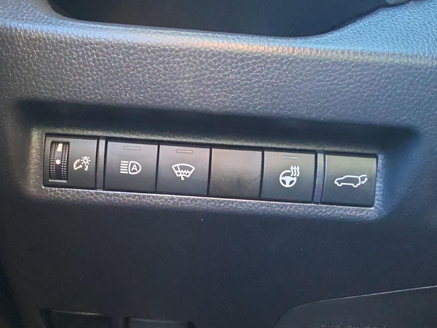Used 2020 Toyota RAV4 XLE w/ Convenience Package AWD/4WD image 31
