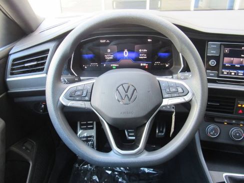 Used 2023 Volkswagen Jetta Sport image 27