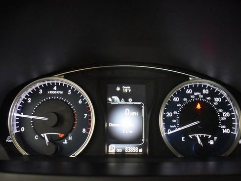 Used 2016 Toyota Camry LE image 25