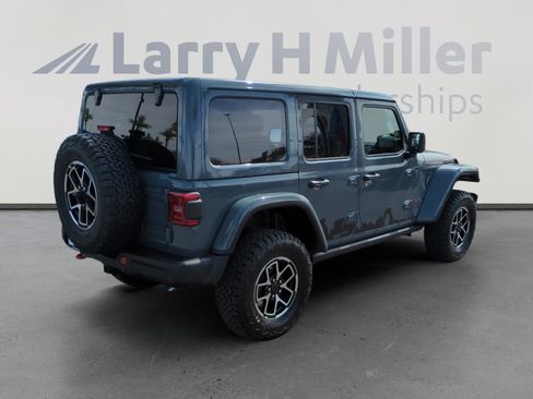 New 2025 Jeep Wrangler Unlimited Rubicon w/ Safety Group image 5