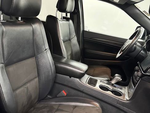 Used 2019 Jeep Grand Cherokee Altitude image 41