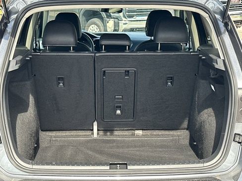 Used 2024 Volkswagen Taos SE image 18