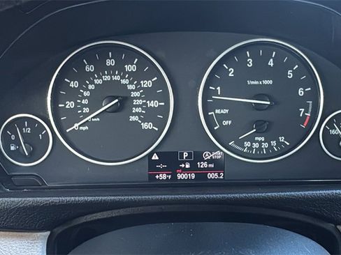 Used 2017 BMW 320i Sedan image 14