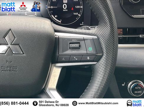 Used 2023 Mitsubishi Outlander SE image 21