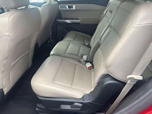 Used 2023 Ford Explorer Limited AWD/4WD image 14