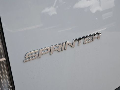 Used 2025 Mercedes-Benz Sprinter 2500 image 24