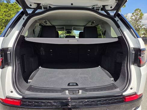 New 2025 Land Rover Discovery Sport S image 13