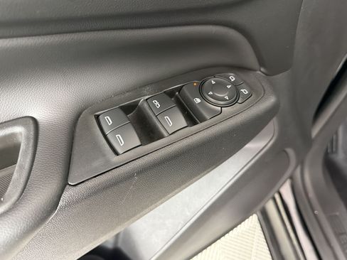 Used 2022 Chevrolet Equinox LT FWD image 26