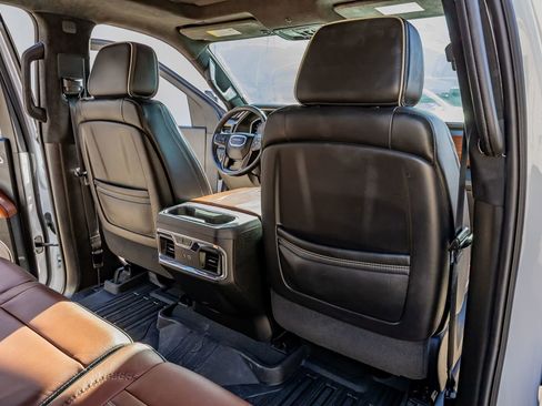 Used 2024 GMC Sierra 2500 Denali Ultimate image 31