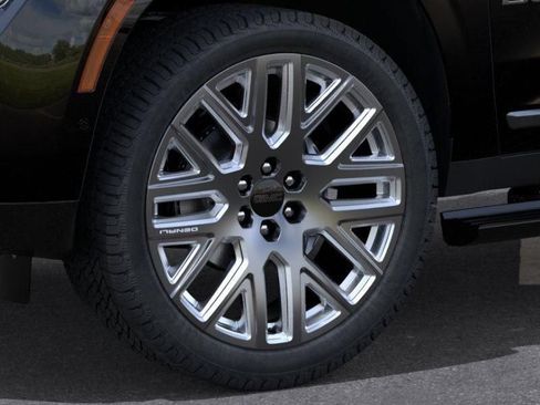New 2026 GMC Yukon Denali Ultimate AWD/4WD image 7