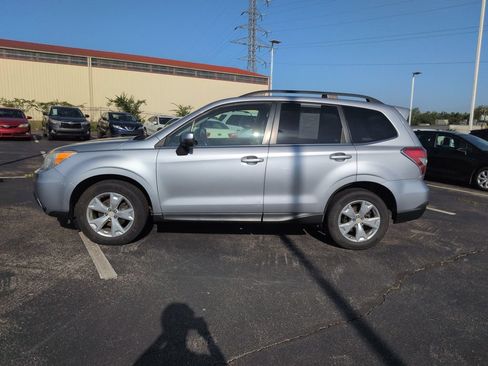 Used 2014 Subaru Forester 2.5i Touring AWD/4WD image 3