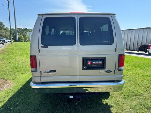Used 2012 Ford E-350 and Econoline 350 XLT RWD image 4