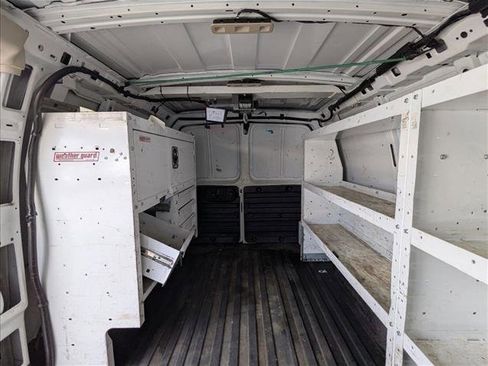 Used 2020 Chevrolet Express 3500 w/ Driver Convenience Package image 17