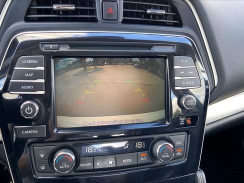Used 2023 Nissan Maxima SL image 26