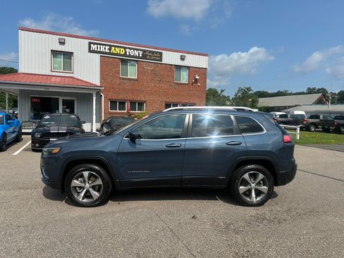 Used 2021 Jeep Cherokee Limited w/ Elite Package AWD/4WD image 5