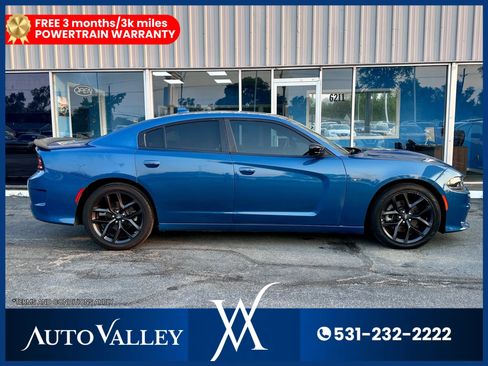 Used 2022 Dodge Charger R/T w/ Blacktop Package image 8