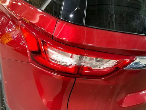 Used 2018 Chevrolet Traverse LT AWD/4WD image 29