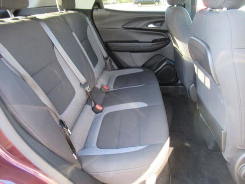 Used 2022 Chevrolet TrailBlazer LT w/ Convenience Package image 27