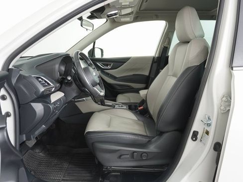 Certified 2024 Subaru Forester Limited image 19