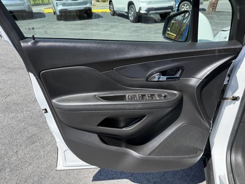 Used 2020 Buick Encore Sport Touring AWD/4WD image 10