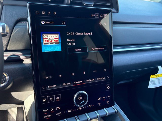 New 2027 GMC Terrain AT4 w/ Technology Package II AWD/4WD image 8