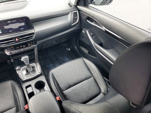 Used 2024 Kia Seltos SX image 15