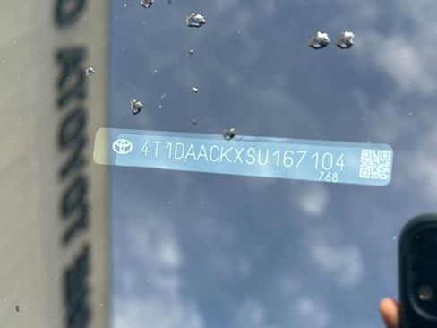 Certified 2025 Toyota Camry SE image 3