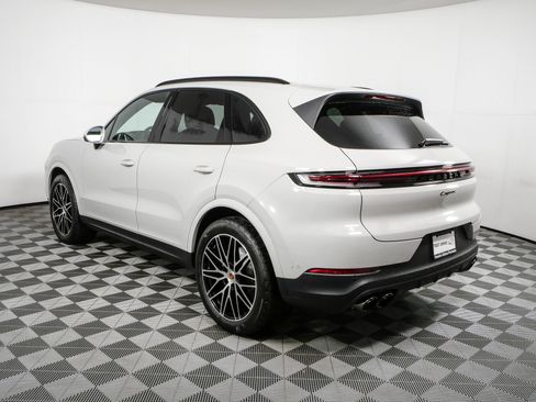 New 2026 Porsche Cayenne AWD/4WD image 3