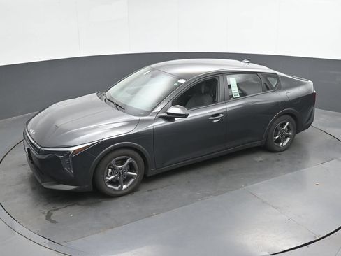 Used 2025 Kia K4 FWD image 35