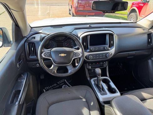 Used 2022 Chevrolet Colorado LT w/ Fleet Safety Package RWD image 15