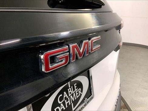 Used 2025 GMC Acadia Elevation AWD/4WD image 30