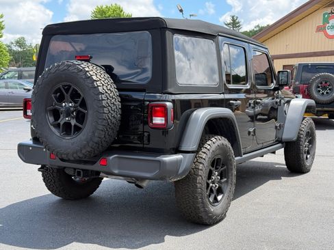 Used 2024 Jeep Wrangler Unlimited Sport AWD/4WD image 8