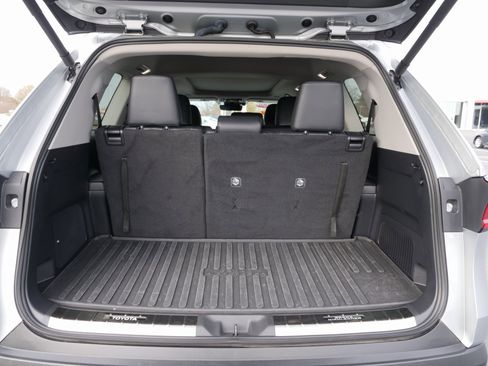 Used 2024 Toyota Grand Highlander Limited image 13