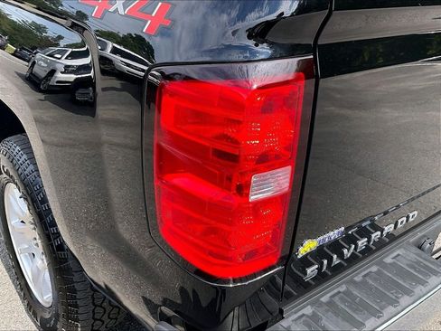 Used 2018 Chevrolet Silverado 1500 LT w/ All Star Edition AWD/4WD image 32
