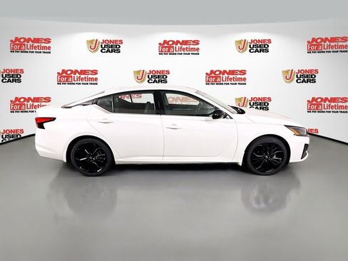 Certified 2023 Nissan Altima 2.5 SR image 16