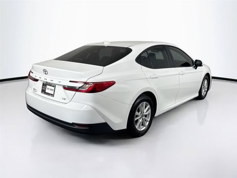 Used 2025 Toyota Camry LE w/ Convenience Package FWD image 2