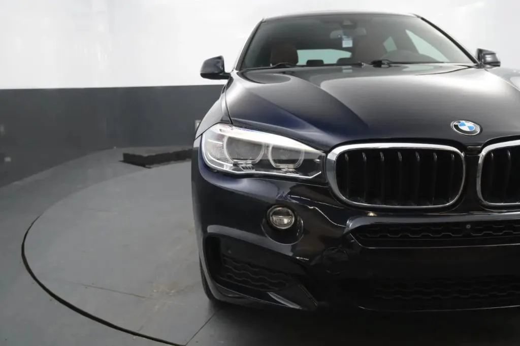 Used 2019 BMW X6 xDrive35i w/ M Sport Package AWD/4WD image 9