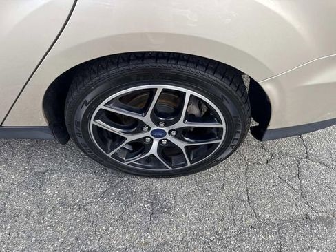 Used 2018 Ford Focus SEL image 13