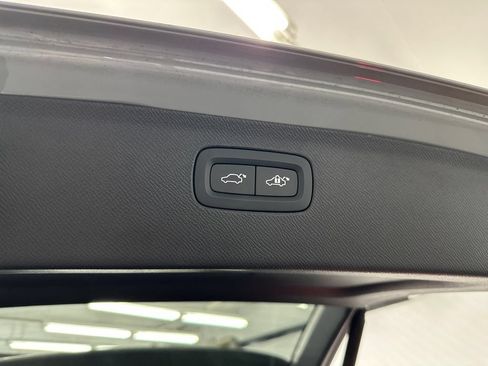 Used 2025 Volvo XC90 B5 Core w/ Protection Package AWD/4WD image 22