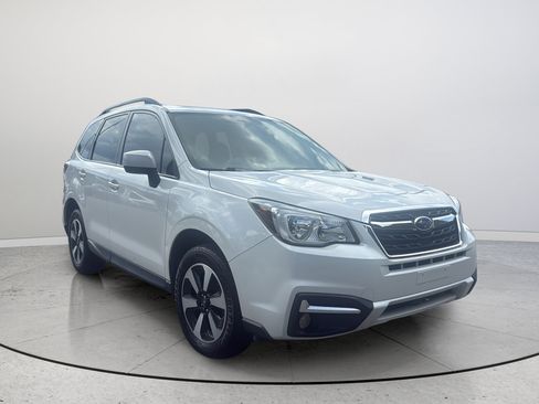 Used 2017 Subaru Forester 2.5i Premium w/ Popular Package #1A AWD/4WD image 1