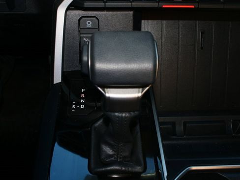 Used 2022 Toyota Tundra SR5 w/ SR5 Convenience Package image 20