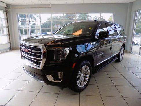 Used 2024 GMC Yukon XL SLT image 5