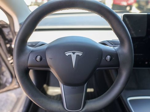 Used 2021 Tesla Model 3 Standard Range Plus RWD image 11