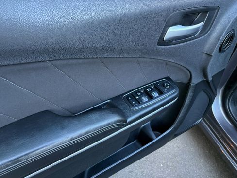 Used 2019 Dodge Charger SXT w/ Cold Weather Package image 15