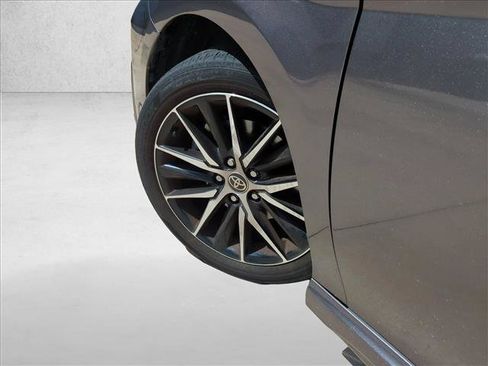Used 2023 Toyota Camry SE FWD image 10
