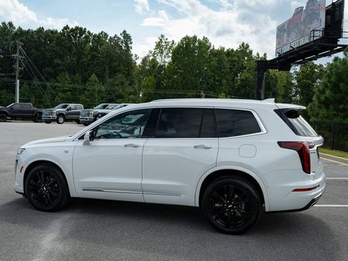 Used 2024 Cadillac XT6 Premium Luxury w/ Platinum Package AWD/4WD image 7