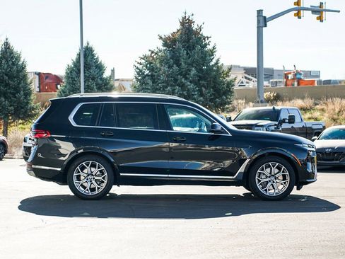 Used 2026 BMW X7 xDrive40i w/ Premium Package image 4