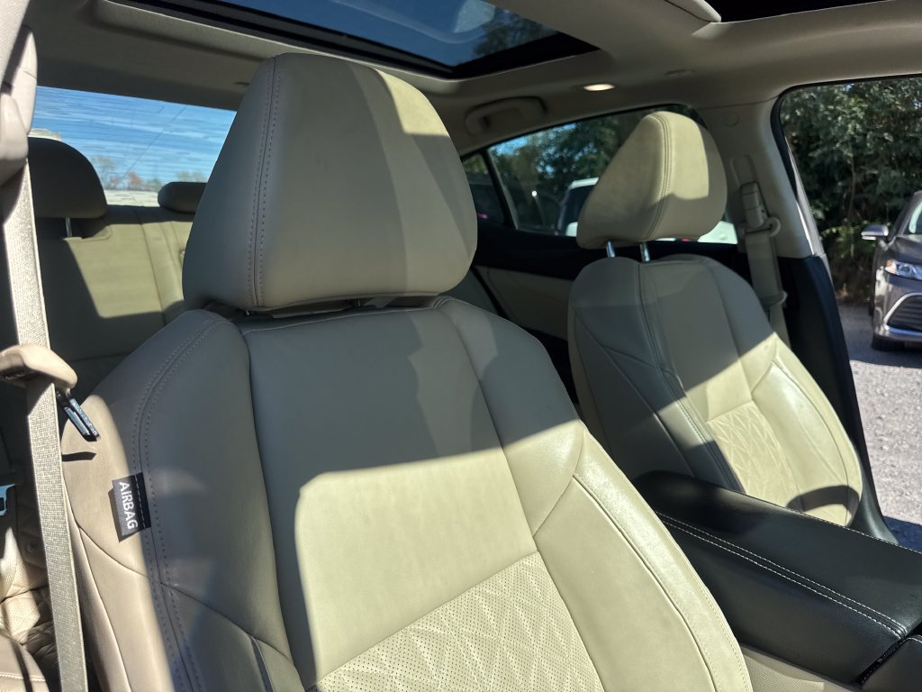 Used 2016 Nissan Maxima Platinum FWD image 26