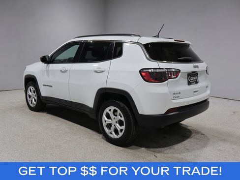 Used 2024 Jeep Compass Latitude AWD/4WD image 4