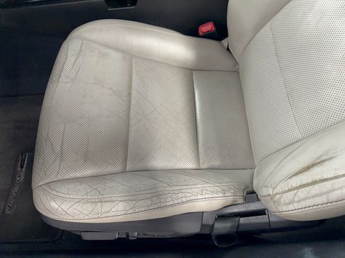 Used 2013 Lexus ES 350 w/ Luxury Pkg FWD image 16